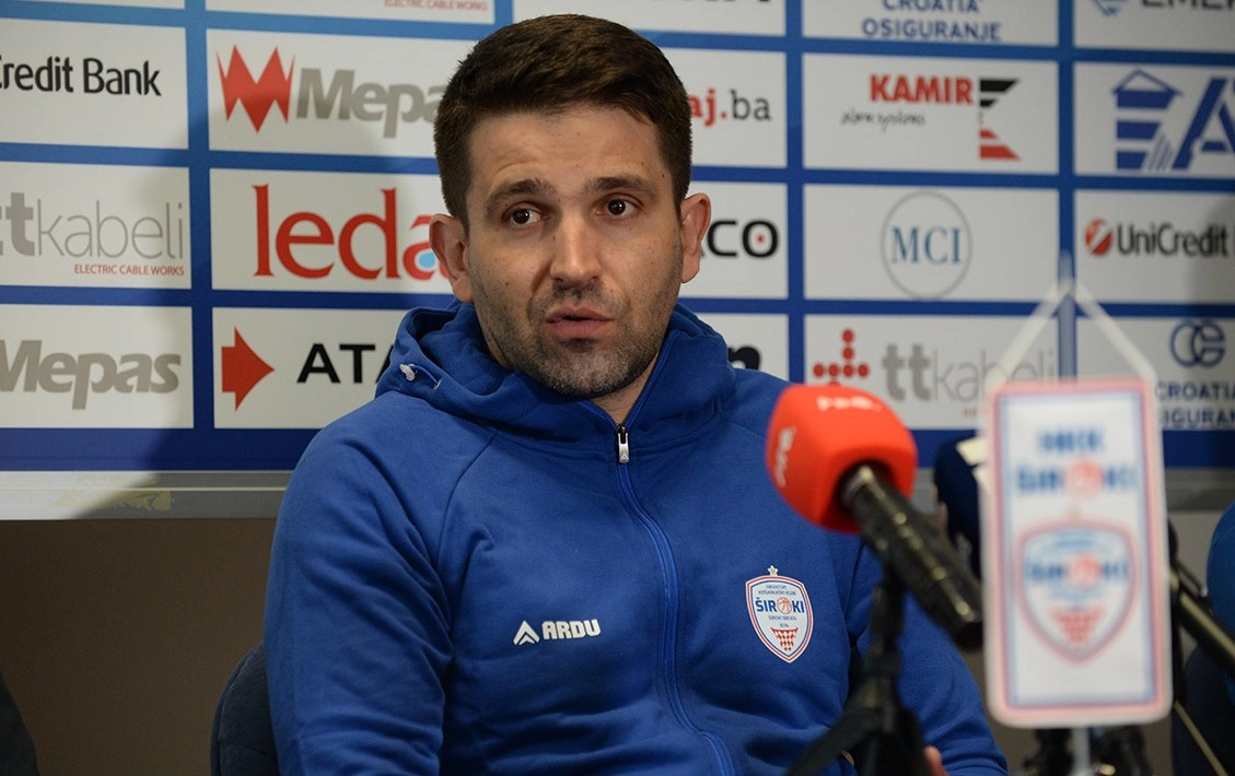 Bagaric uz lead kosarka siroki (2)